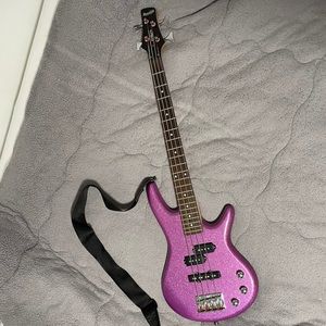 Bass guitar Ibanez